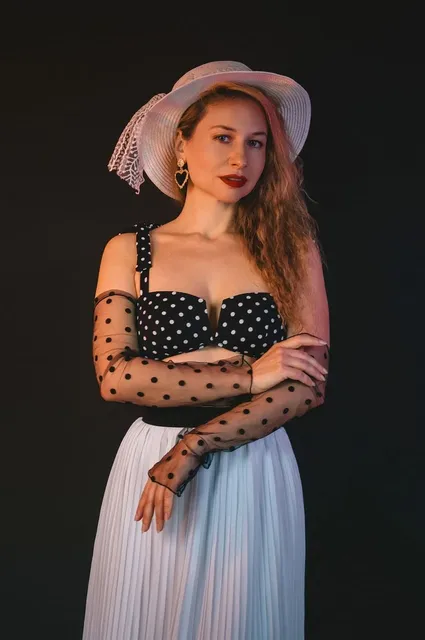Women New One Shoulder Diagonal Bag Fashion Acrylic Dinner Wedding Bag Black And White Polka Dot Handbag