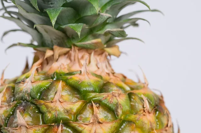 Load image into Gallery viewer, PINEAPPLE
