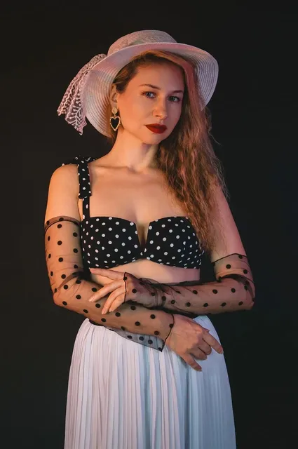 Women New One Shoulder Diagonal Bag Fashion Acrylic Dinner Wedding Bag Black And White Polka Dot Handbag