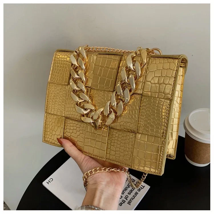 'CROC CROSSBODY". Women's Embossed Croc Crossbody